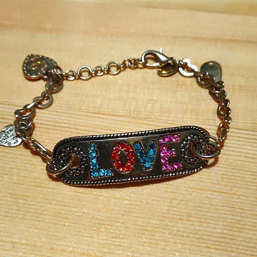 Jessica Simpson Charm Bracelet